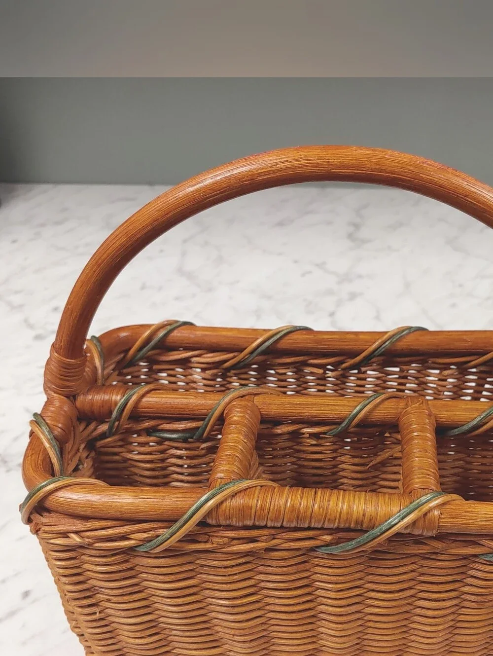 Wicker woven cottagecore home oak Basket w/ Handle 4 Compartments utensil caddy